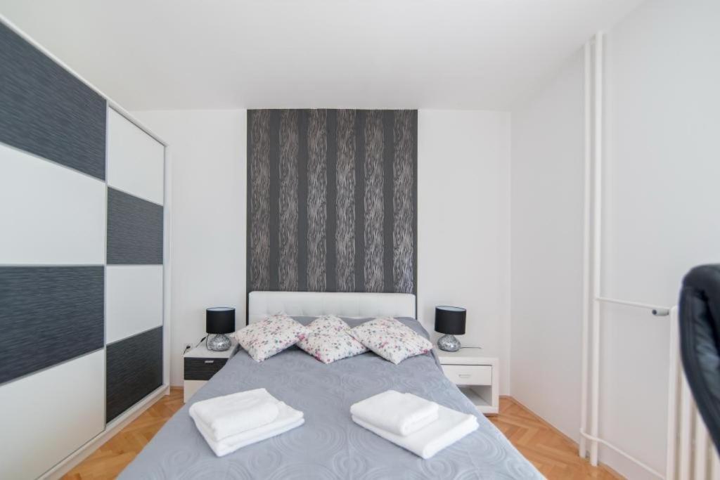 Apartment Anteo Split Bagian luar foto